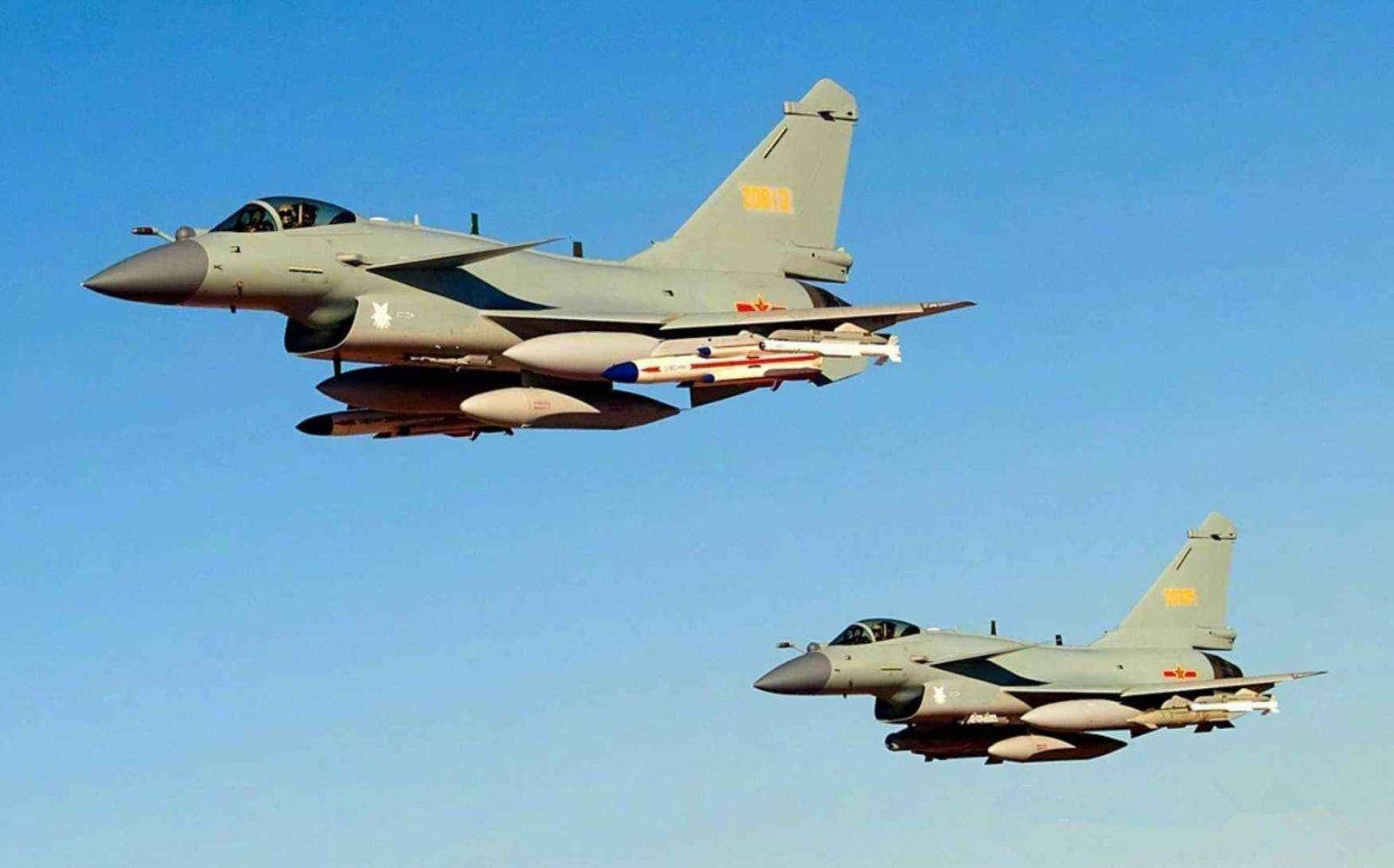 歼-10战斗机，中国的骄傲，非美国产物，歼-10战斗机，中国之骄傲，非美国制造的光辉传奇