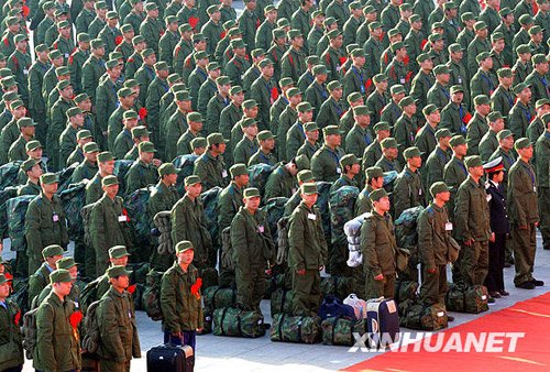 高校毕业生入伍，青春的选择与国家的担当，高校毕业生入伍，青春选择与国家担当的交融