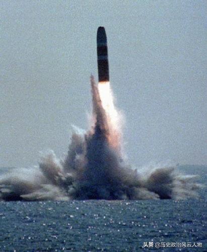 潜艇兵一年出海次数及其背后的故事,潜艇兵年度出海次数揭秘,背后的故事与辛勤付出