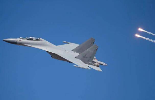 歼-16隐身的秘密,截面积优化与未来展望,歼-16隐身的秘密,截面积优化与未来展望探究