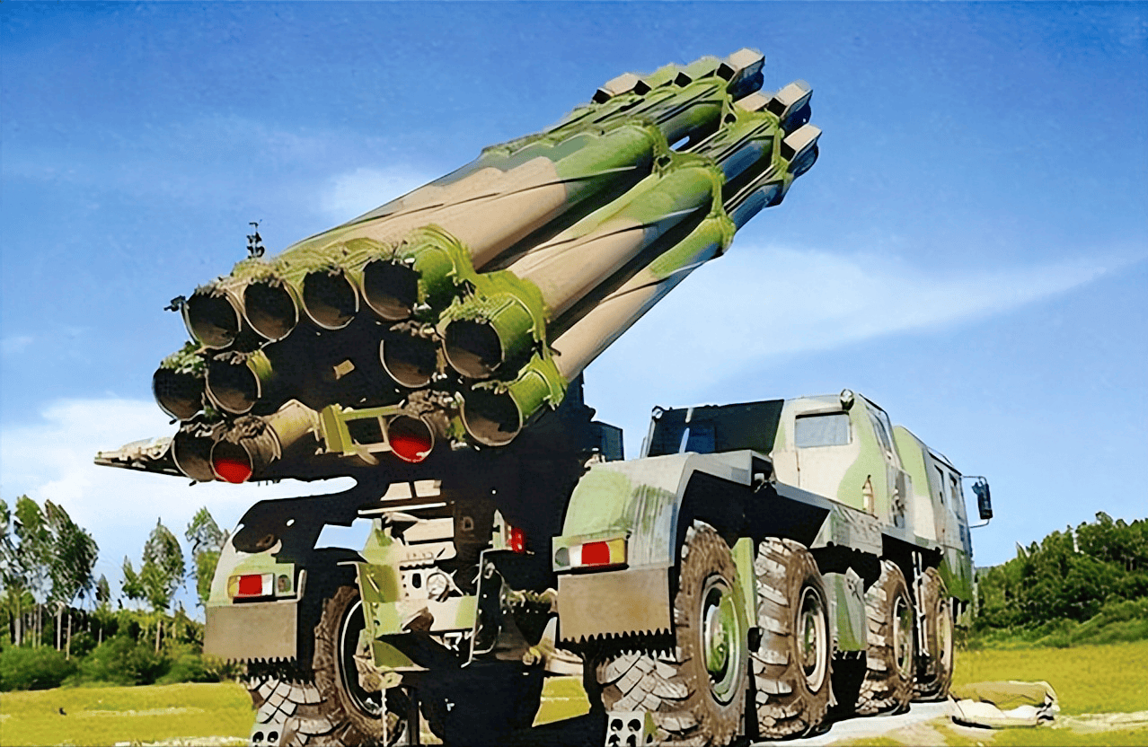 中国最新款火箭炮，科技力量展现的震撼瞬间，中国最新火箭炮震撼瞬间，科技力量的展现