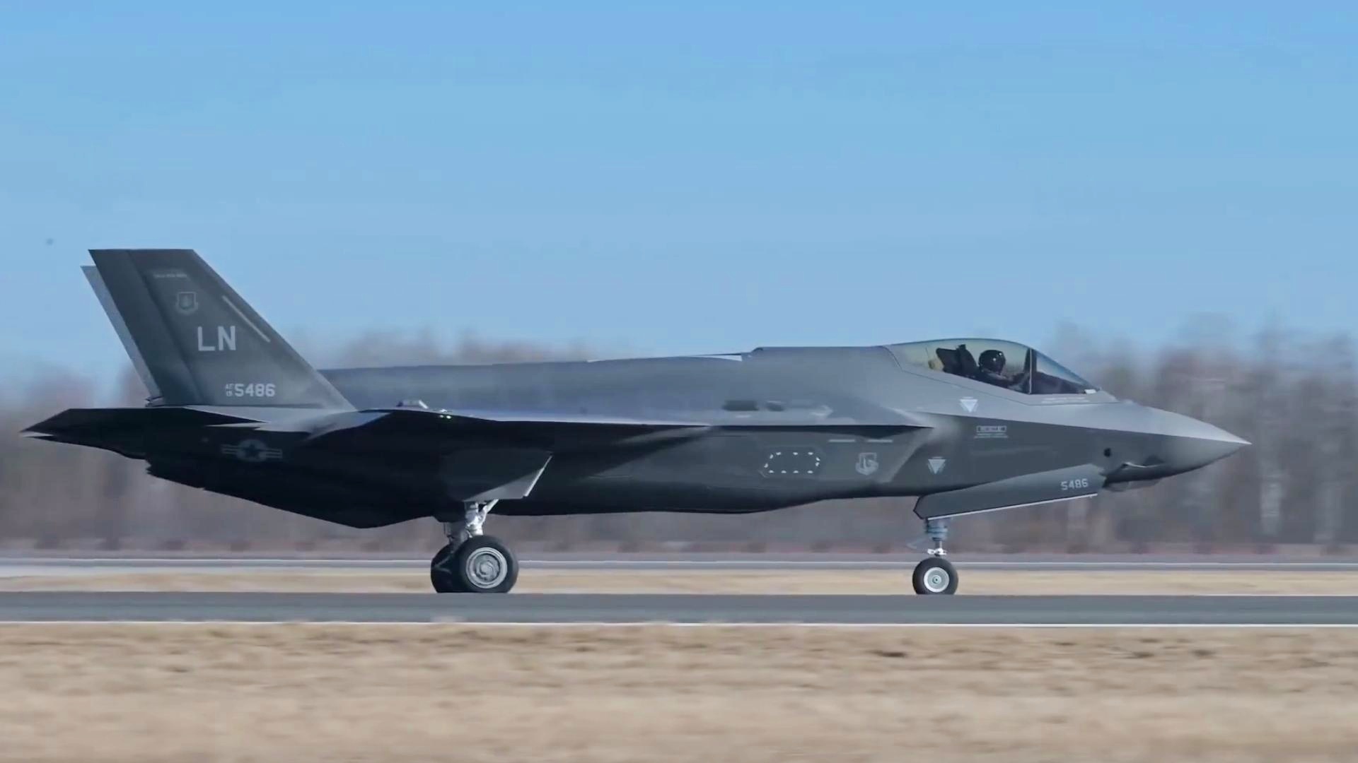 探索未来空战先锋,第五代战斗机视频,未来空战先锋揭秘,第五代战斗机探索视频