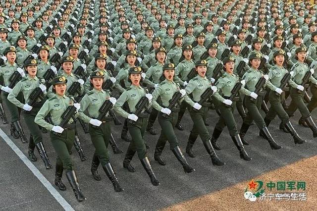 荣耀瞬间,首次亮相的阅兵方阵庆祝国家成立七十周年,荣耀瞬间,阅兵方阵庆祝国家七十周年盛大庆典