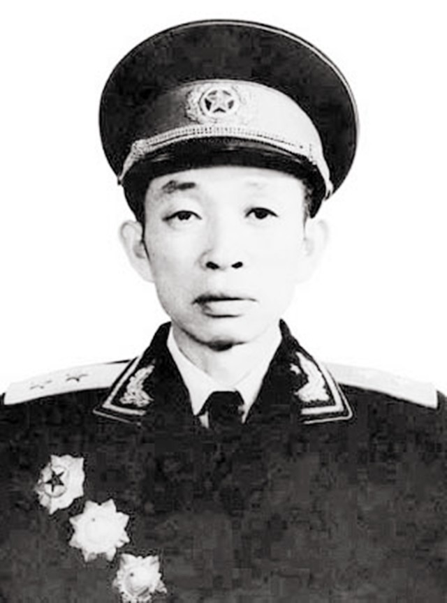 昆明十四军军长,历史中的英勇将领与现代军事建设的领军人物,昆明十四军军长,历史英勇将领与现代军事建设的时代标杆