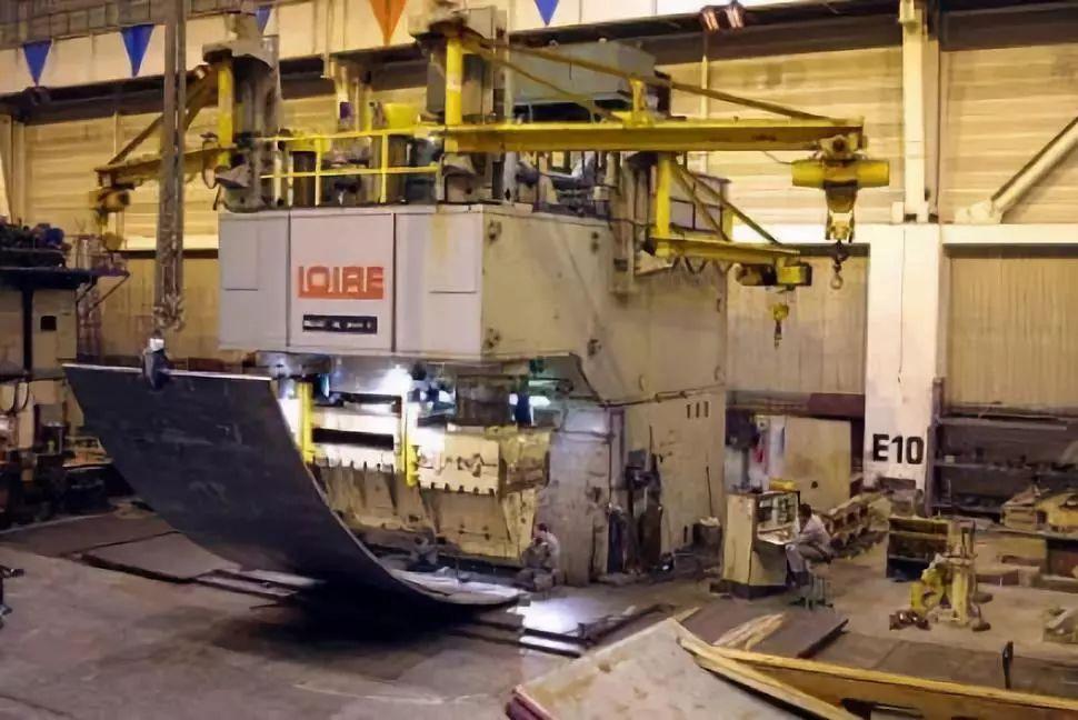 小潜艇,深海探索的神秘使者,深海探索的神秘使者,小潜艇的冒险之旅