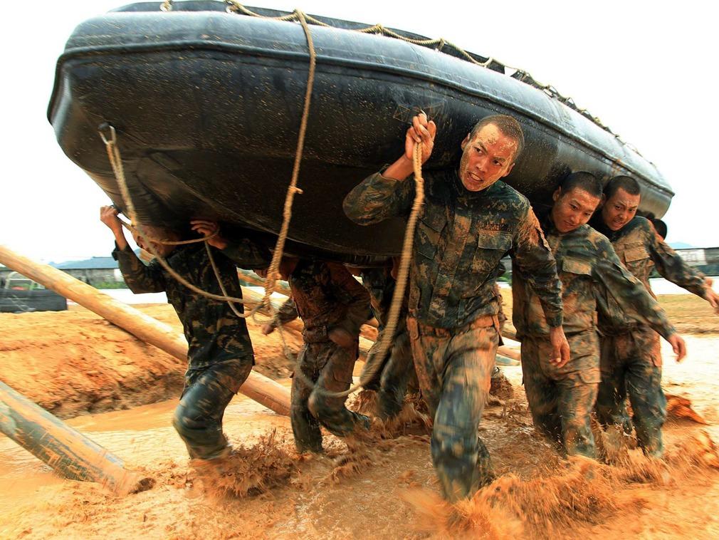 电影蛟龙突击队，英勇无畏的特种部队传奇，特种部队传奇，蛟龙突击队的英勇之旅