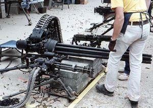 加特林转管机枪，历史、技术特点与实战应用，加特林转管机枪，历史沿革、技术特性及实战应用探究