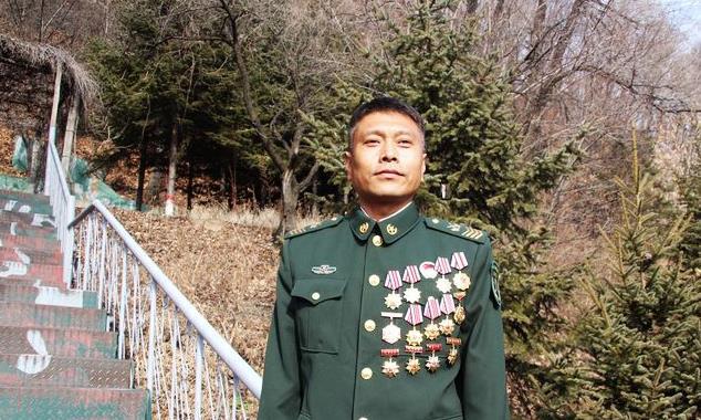 中国陆军军衔等级肩章图片详解，中国陆军军衔等级肩章详解图解