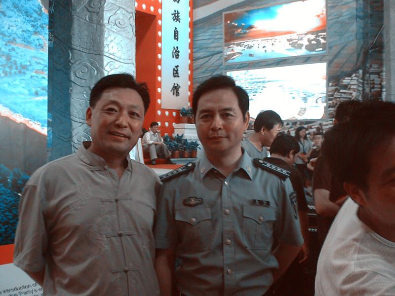 中央七台军事男主持人,展现铁血风采的媒体精英,中央七台军事男主持人,铁血风采的媒体精英