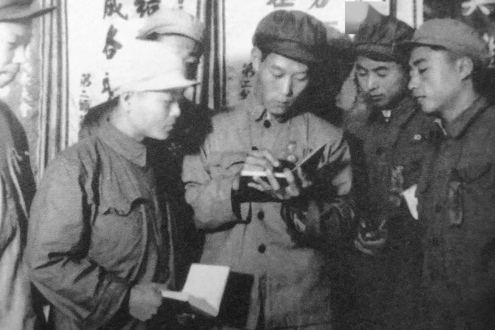 中国人民志愿军之歌作词，英勇奋斗与无私奉献的赞歌，中国人民志愿军之歌，英勇奋斗与奉献的赞歌