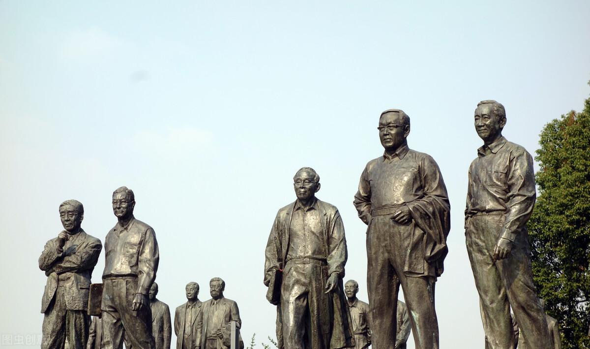 彭士禄被誉为，海洋深处的科技先锋，海洋深处的科技先锋，彭士禄的传奇故事