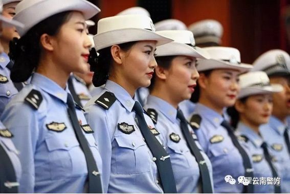 中国最漂亮的女警察图片，中国最美女警察图片集锦