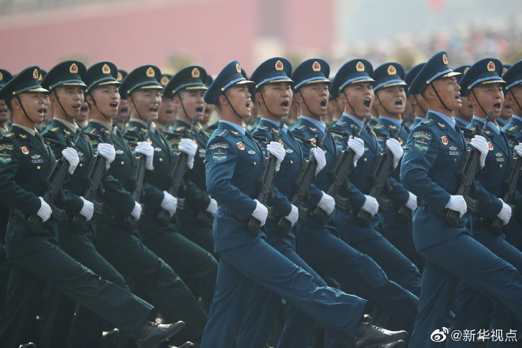 大阅兵火箭军方队,展现中国国防力量的坚实脊梁,大阅兵火箭军方队,中国国防力量的骄傲脊梁