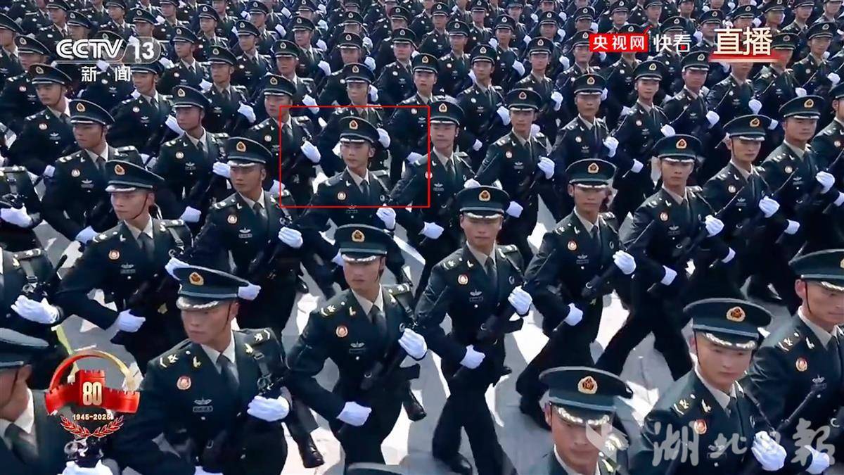 大阅兵火箭军方队,展现中国国防力量的坚实脊梁,大阅兵火箭军方队,中国国防力量的骄傲脊梁