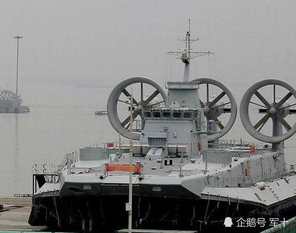 探索野牛气垫船，内部图片揭示的神秘之旅，野牛气垫船内部揭秘，神秘之旅探秘之旅