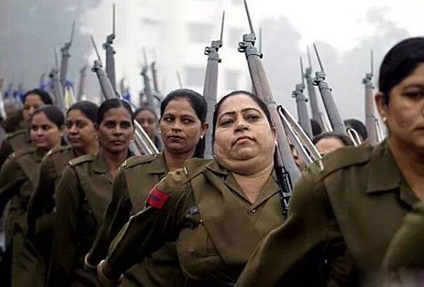 世界女兵图片高清,展现力量与荣耀的绝美画卷,世界女兵高清图片,力量与荣耀的绝美展现