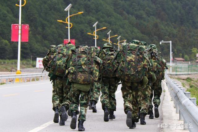 中国特种部队全副武装图片,揭示现代化军事力量的风采,中国特种部队全副武装展示现代化军事力量风采图片曝光