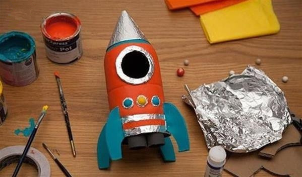 利用废旧物品做航天模型,探索绿色航天的无限可能,废旧物品重塑航天梦,绿色航天探索无限可能
