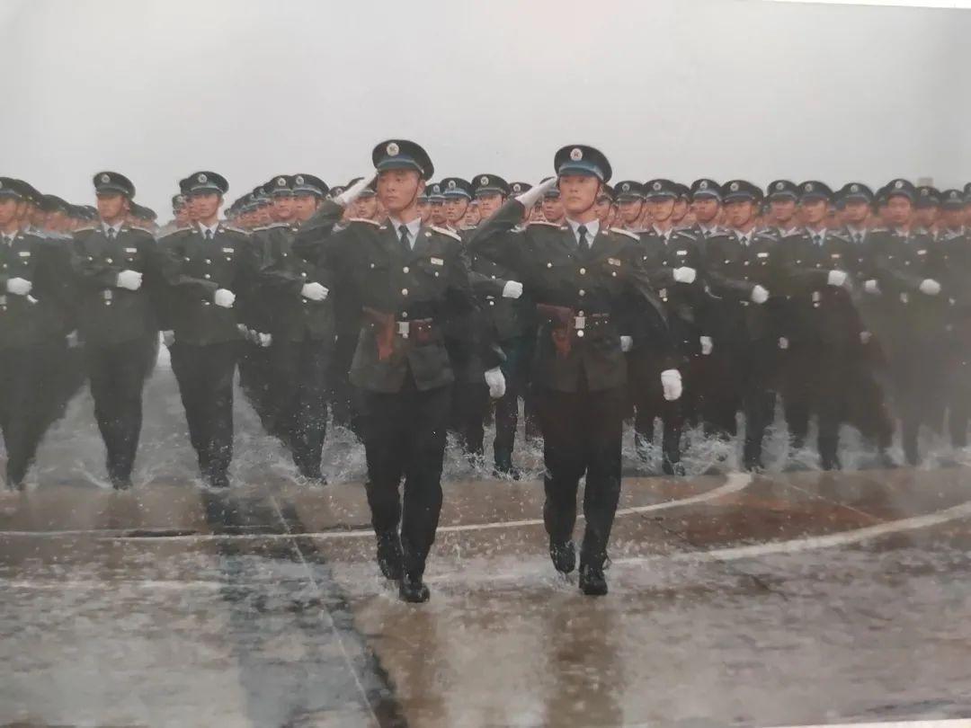 第十五空降兵军，英勇无畏的空降先锋，第十五空降兵军，英勇先锋之空降勇士