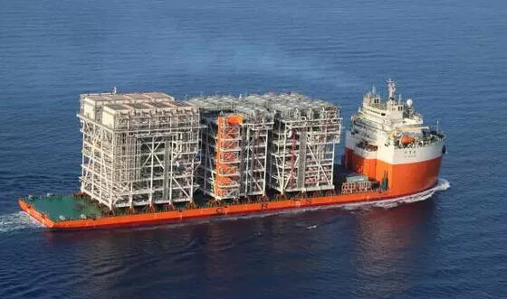 辽宁舰满载排水量