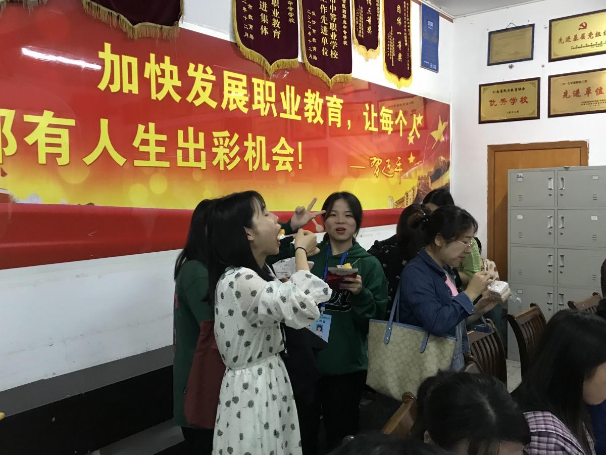 庆祝中华人民共和国成立七十周年,回顾与瞻望——透过图片的视角看国庆盛典 2019年,透过图片视角回顾国庆盛典,庆祝中华人民共和国七十周年庆典回顾与展望