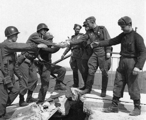 俄罗斯反法西斯阅兵,回顾历史,铭记英雄,俄罗斯反法西斯阅兵,回顾历史,致敬英雄