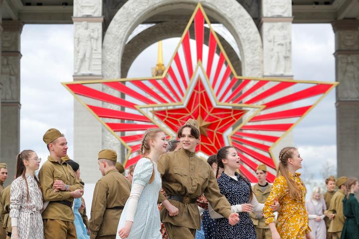 俄罗斯反法西斯阅兵,回顾历史,铭记英雄,俄罗斯反法西斯阅兵,回顾历史,致敬英雄