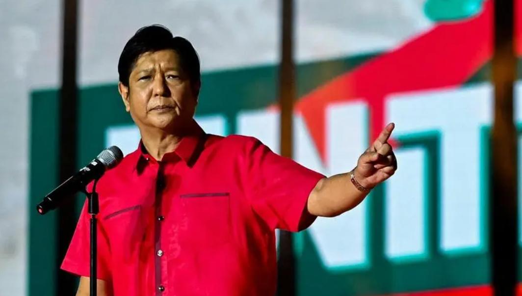 美国总统佩洛西的生平与影响，佩洛西生平及其对美国的影响与贡献