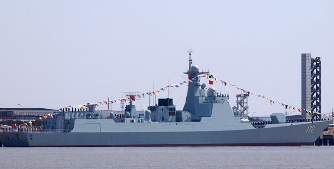 关于中国海军舰艇的先进性比较,探讨052C与052D的优劣与差异,中国海军舰艇,052C与052D的优劣比较与差异探讨