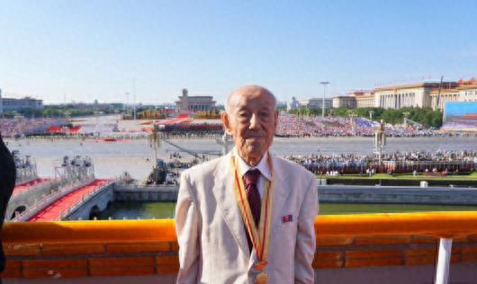 中国人民解放军的徽章,荣耀的象征与历史的见证,中国人民解放军徽章,荣耀象征与历史的见证