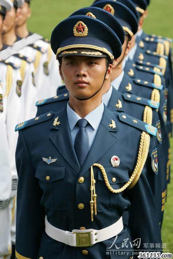 仪仗兵黄倩倩现状,荣耀与坚持,仪仗兵黄倩倩,荣耀与坚持的现状