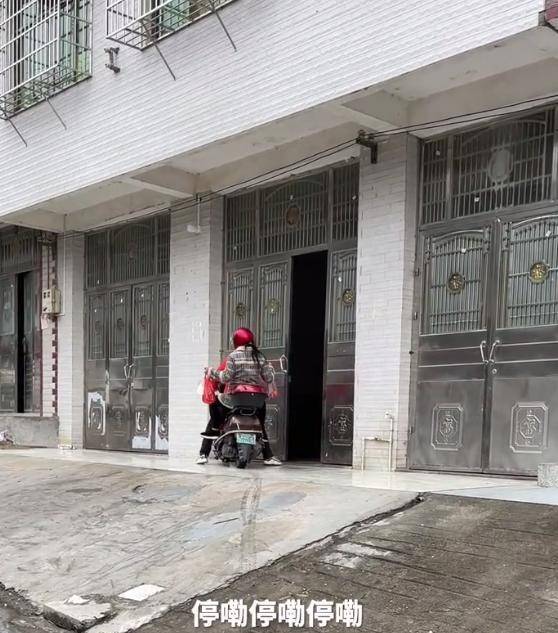 新澳门一码一肖一特一中水果爷爷的独特故事,澳门水果爷爷的独特故事,一码一肖一特一中传奇