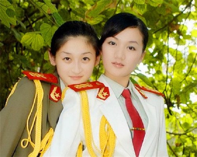 女兵张莉莉与她的英雄老公，坚韧与荣耀的交汇，女兵张莉莉与英雄老公，坚韧与荣耀的交汇点