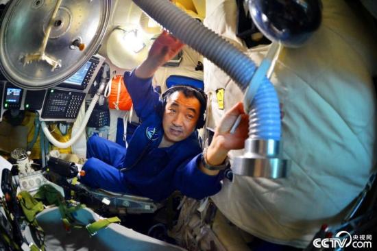 航天员训练离心机的应用与挑战,航天员训练离心机的应用及其挑战解析