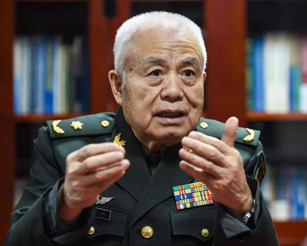 解放军八一勋章获得者的荣耀与担当,解放军八一勋章获得者,荣耀与担当的典范