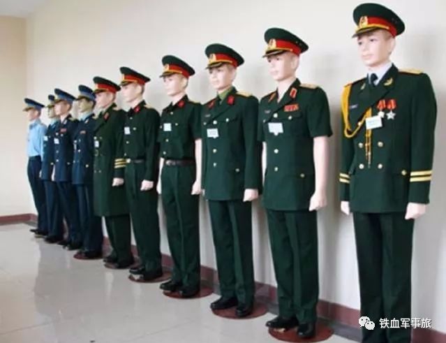 现役军服是几几式，探究中国军队制服的发展历程，中国军队制服演变史，揭秘现役军服几几式历程