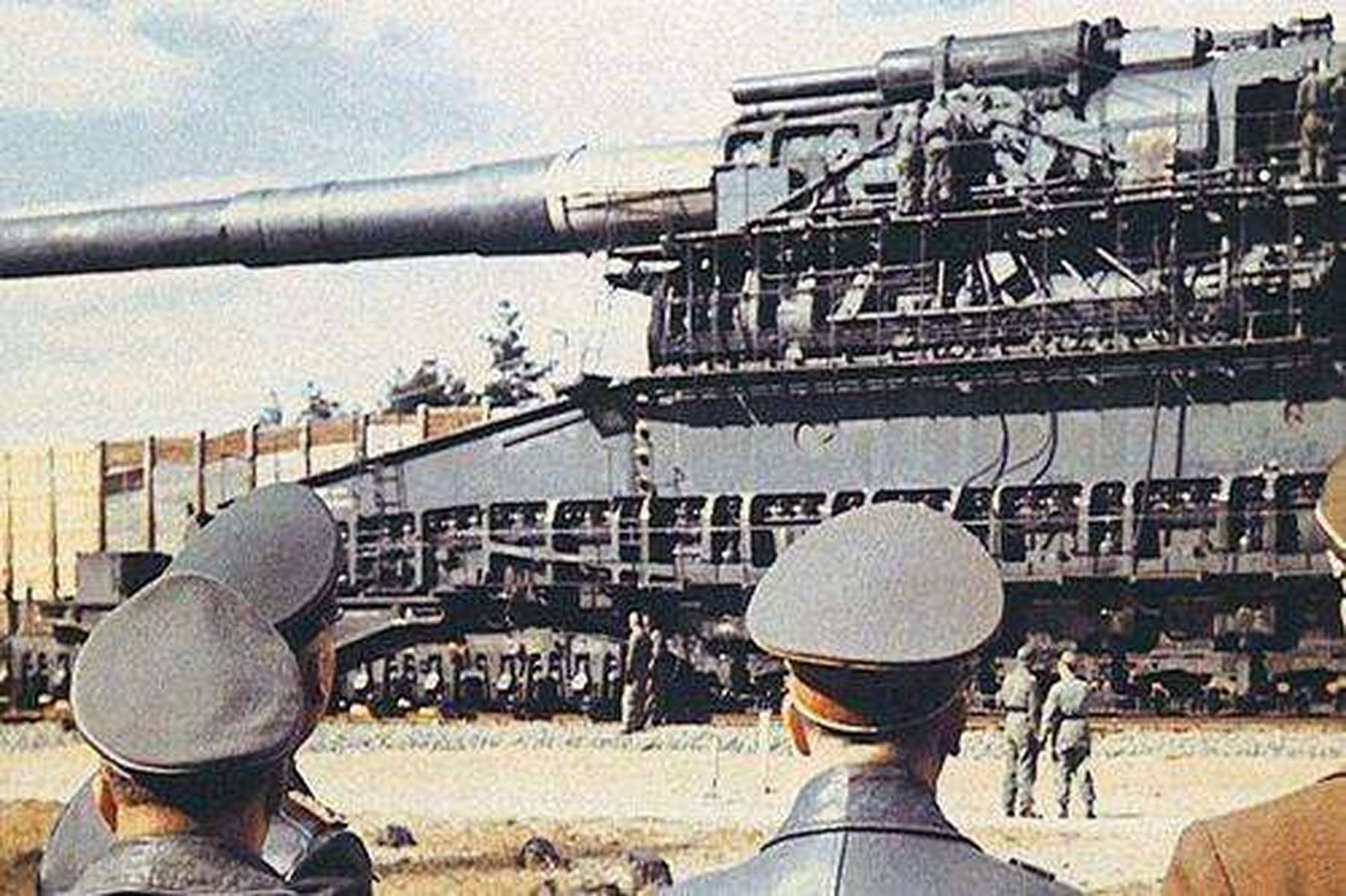 古斯塔夫巨炮,壮丽之形与震撼之力,古斯塔夫巨炮,壮丽形态与震撼力量的完美结合