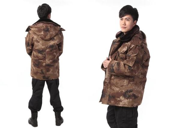 对比研究，从荒漠迷彩到现代科技——关于21荒漠迷彩作训大衣与07大衣的探讨，荒漠迷彩与现代科技对比研究，21世纪荒漠迷彩作训大衣与07大衣深度探讨