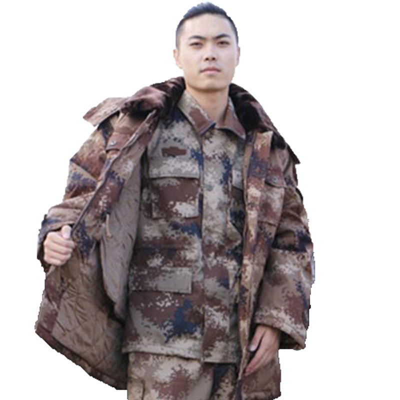 对比研究,从荒漠迷彩到现代科技——关于21荒漠迷彩作训大衣与07大衣的探讨,荒漠迷彩与现代科技对比研究,21世纪荒漠迷彩作训大衣与07大衣深度探讨