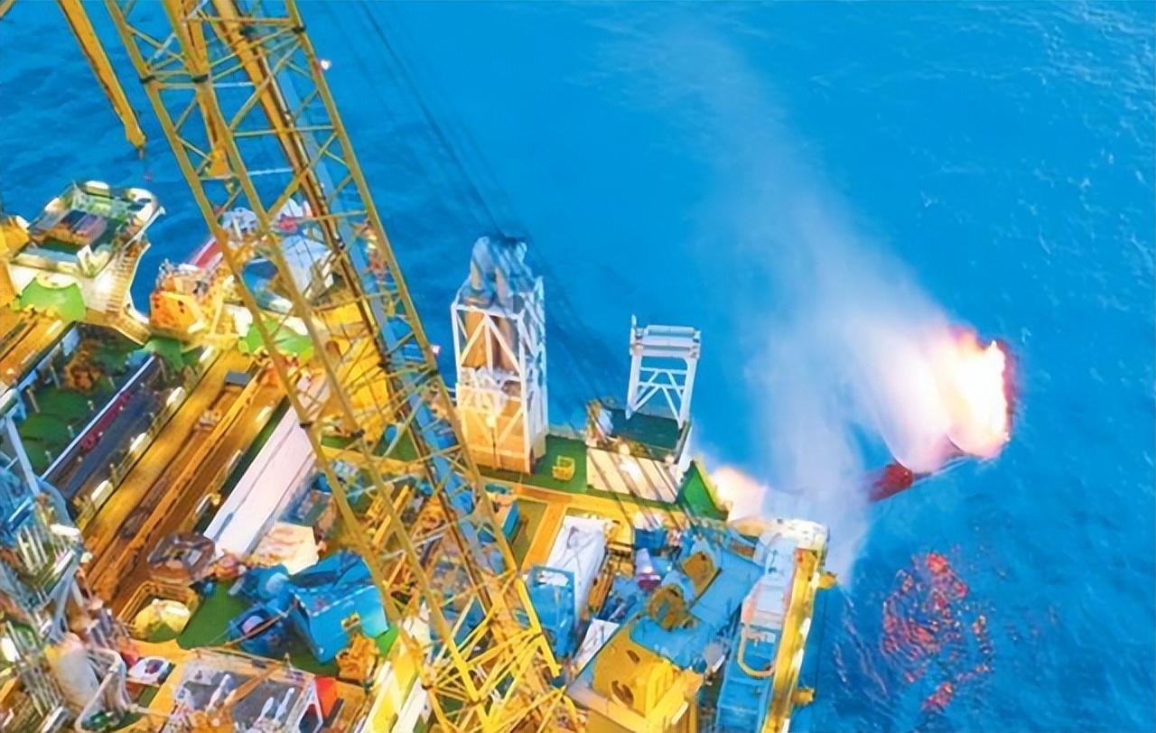 西方国家在南海的军事活动及其影响，南海地区西方国家的军事活动及其潜在影响分析