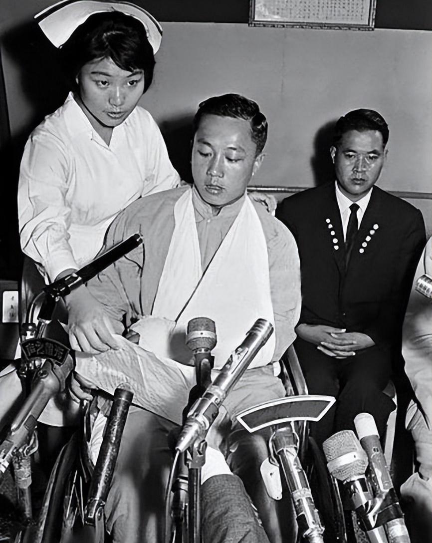 空军一号被劫持的电影,危机与荣耀的交织,空军一号危机,荣耀与劫难的交织时刻