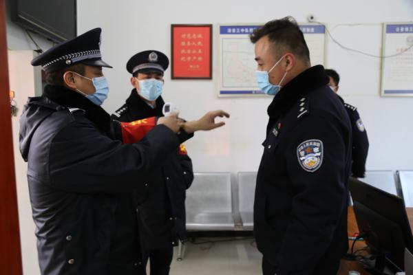 无人侦七与美国全球鹰,两种顶尖无人侦察机的比较,无人侦七与美国全球鹰,顶尖无人侦察机深度对比