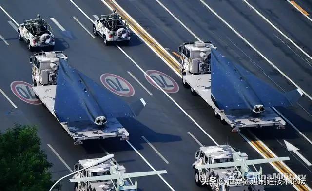 无人侦七与美国全球鹰,两种顶尖无人侦察机的比较,无人侦七与美国全球鹰,顶尖无人侦察机深度对比