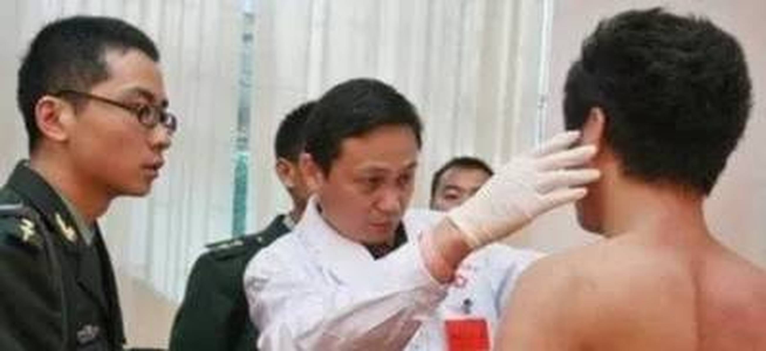 女生当兵需要光溜溜检查吗?——对军事体检的探讨与理解,女生当兵的军事体检,探讨与理解是否需要光溜溜检查