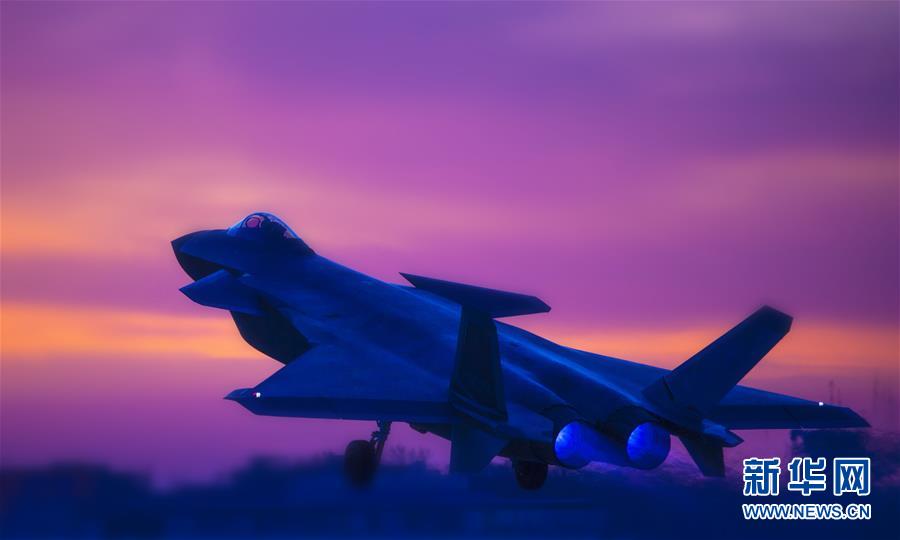 邱铁峰,坚韧不拔的峰巅行者,邱铁峰,坚韧峰巅的行走者