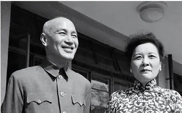 凤凰卫视军事评论家,深度解读军事动态,揭示战争背后的真相,凤凰军事专家深度剖析军事动态,揭示战争真相