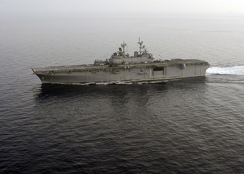 黄蜂级两栖攻击舰车库,现代海军力量的璀璨明珠,黄蜂级两栖攻击舰车库,现代海军力量的璀璨明珠展示