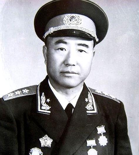 中国人民志愿军,司令员兼政治委员的卓越领导,中国人民志愿军司令员兼政治委员的卓越领导风范