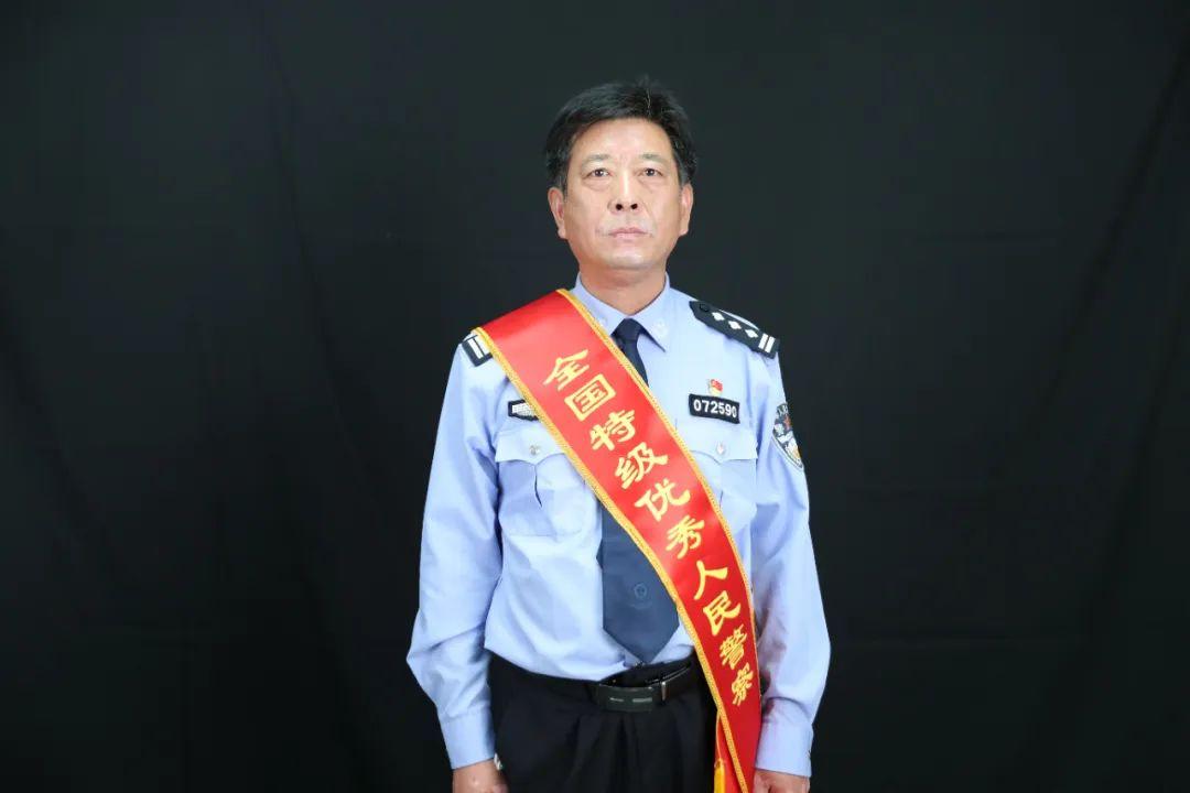 荣耀之巅,2022年活着的一等功,荣耀之巅,2022年一等功荣耀者的生存之路