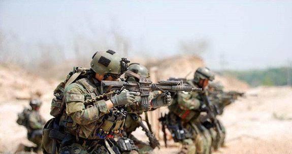 美国陆军特种部队装备深度解析,美国陆军特种部队装备全面深度解析